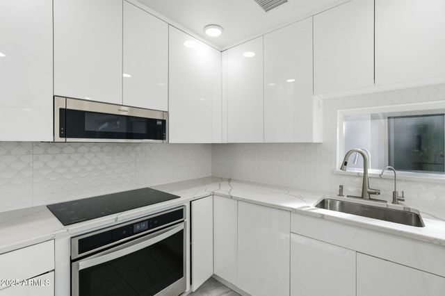 7921 E WILLETTA Street, Scottsdale, AZ 85257