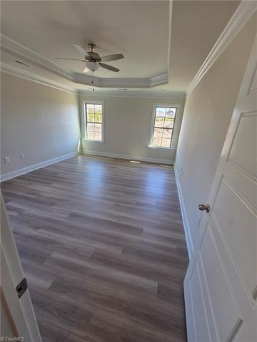 1555 Oakbluffs Drive, Colfax, NC 27235