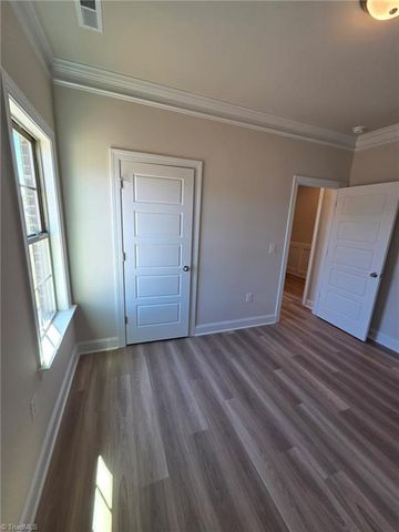 1555 Oakbluffs Drive, Colfax, NC 27235