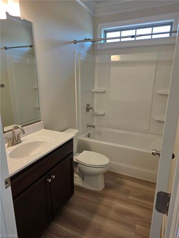 1555 Oakbluffs Drive, Colfax, NC 27235