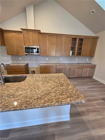 1555 Oakbluffs Drive, Colfax, NC 27235