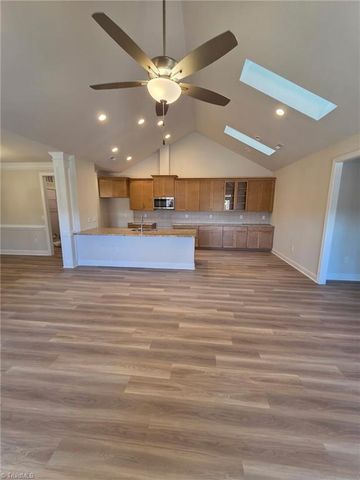 1555 Oakbluffs Drive, Colfax, NC 27235