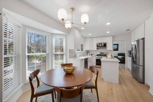 30 Eagle Rock Pl, The Woodlands, TX 77381