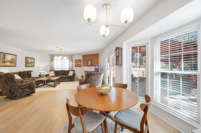 30 Eagle Rock Pl, The Woodlands, TX 77381