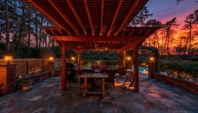 30 Eagle Rock Pl, The Woodlands, TX 77381