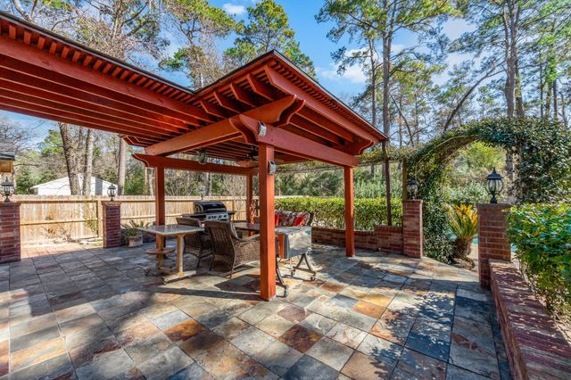 30 Eagle Rock Pl, The Woodlands, TX 77381