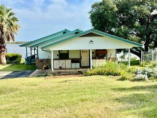 912 Cozy LN, Tow, TX 78672