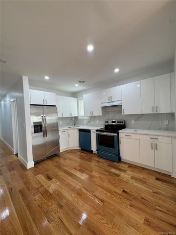 102-15 215th Street 1st floor, Queens Village, NY 11429
