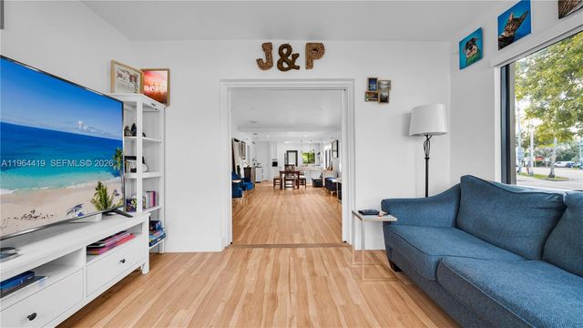 375 SW 32nd Rd, Miami, FL 33129