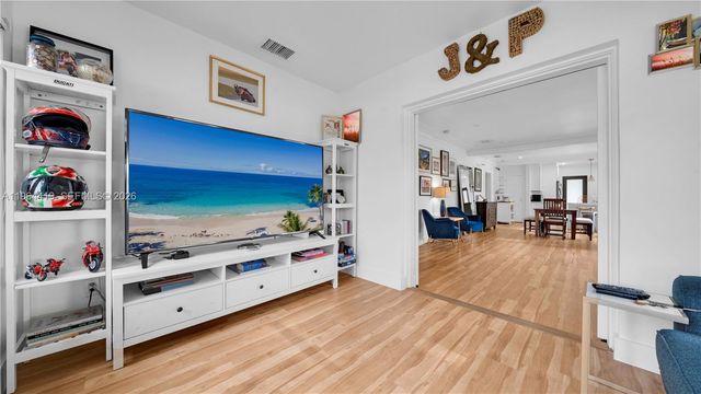 375 SW 32nd Rd, Miami, FL 33129