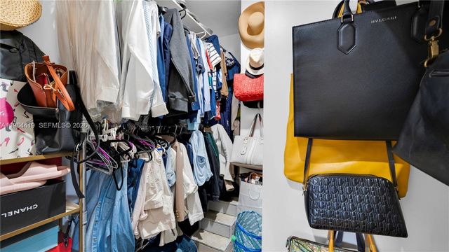 375 SW 32nd Rd, Miami, FL 33129