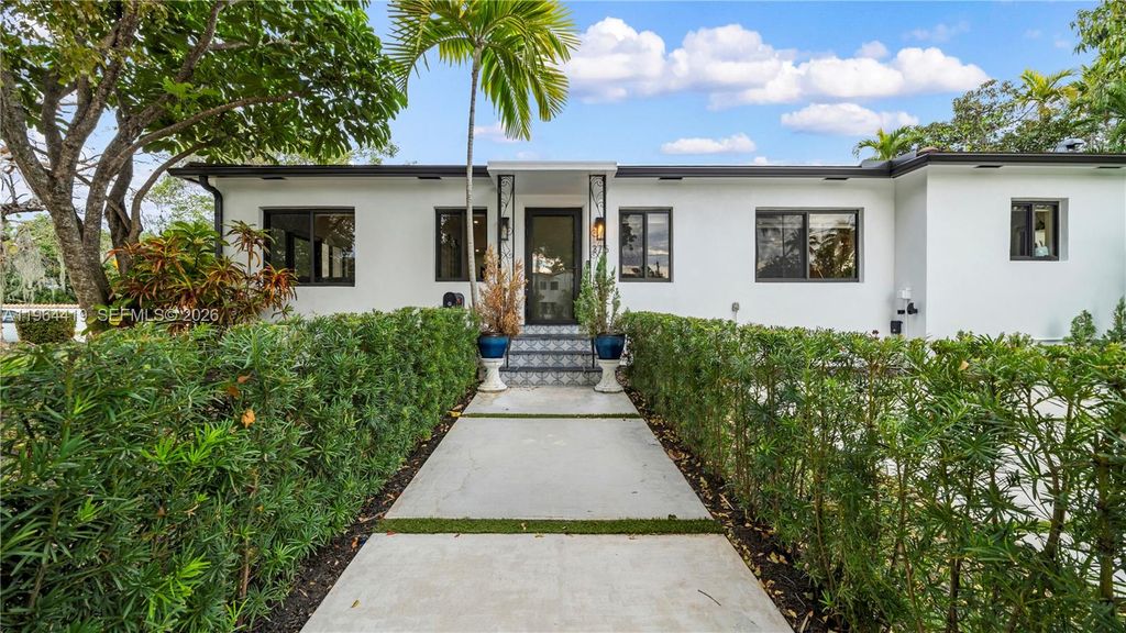 375 SW 32nd Rd, Miami, FL 33129