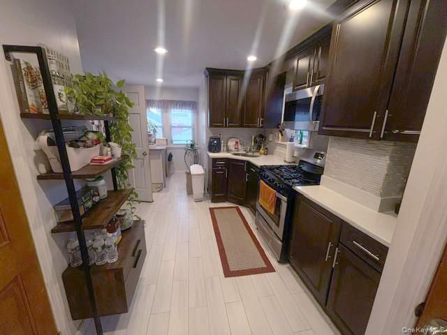 9030 Vanderveer Street, Queens Village, NY 11428