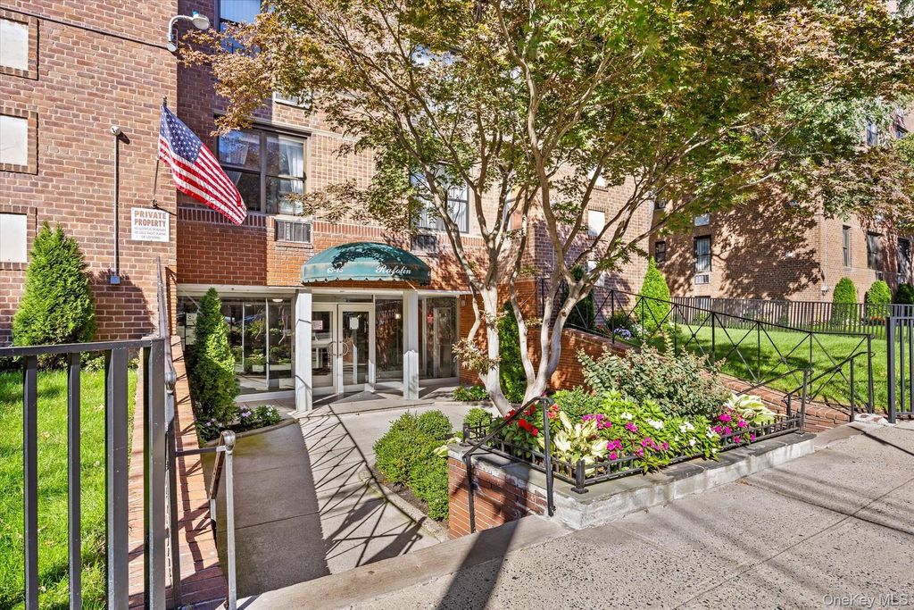 65-15 38th Avenue 5Z, Woodside, NY 11377 — exterior