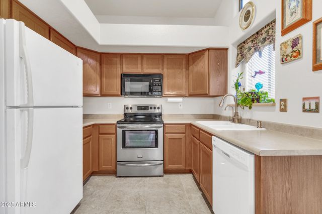 9318 E OSAGE Avenue, Mesa, AZ 85212