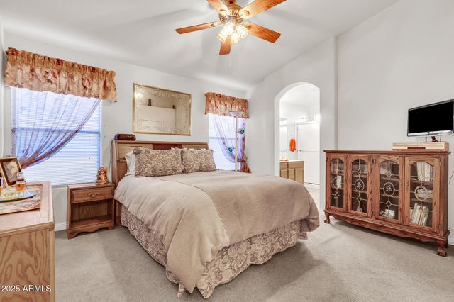 9318 E OSAGE Avenue, Mesa, AZ 85212