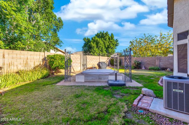 9318 E OSAGE Avenue, Mesa, AZ 85212