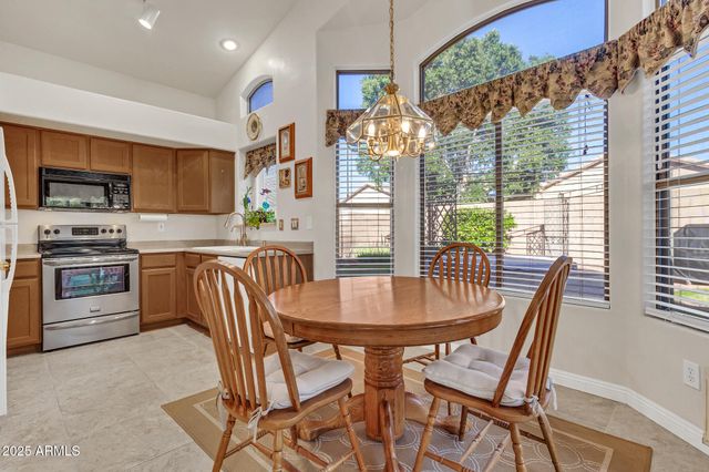 9318 E OSAGE Avenue, Mesa, AZ 85212