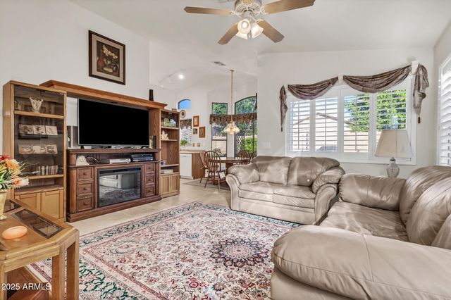 9318 E OSAGE Avenue, Mesa, AZ 85212