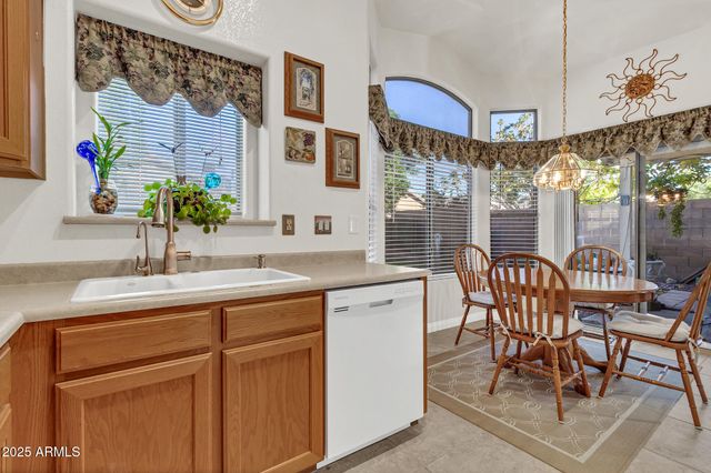 9318 E OSAGE Avenue, Mesa, AZ 85212