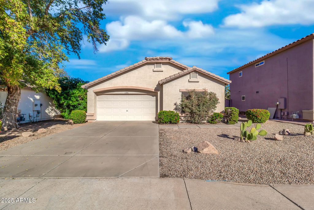 9318 E OSAGE Avenue, Mesa, AZ 85212