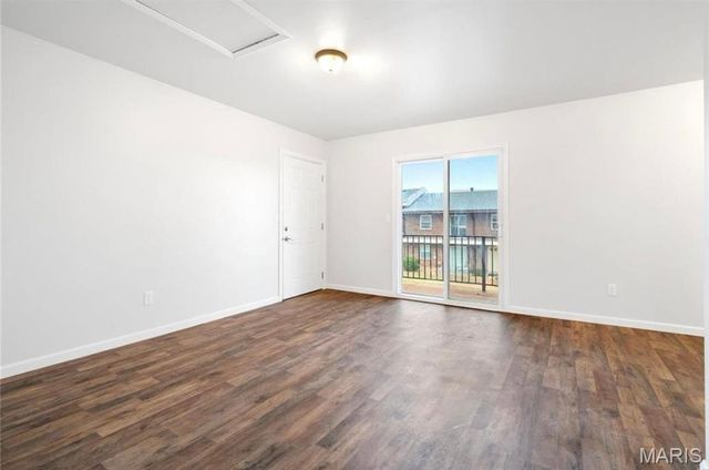 6905 Colonial Woods Drive 2, St Louis, MO 63129