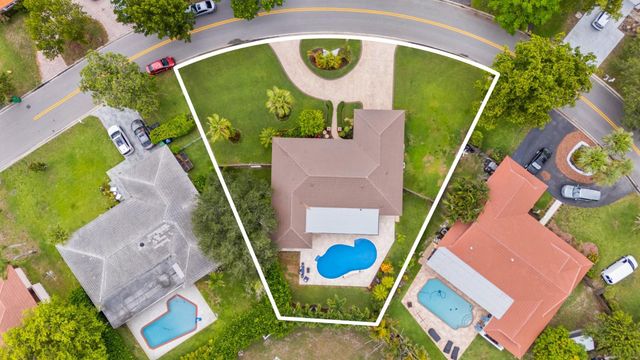 9756 NW 20th St, Coral Springs, FL 33071