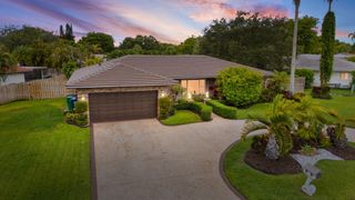 9756 NW 20th St, Coral Springs, FL 33071