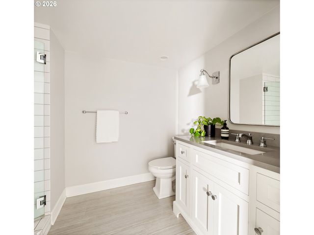 3020 Ne ALAMEDA Ter, Portland, OR 97212