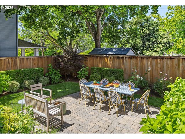 3020 Ne ALAMEDA Ter, Portland, OR 97212