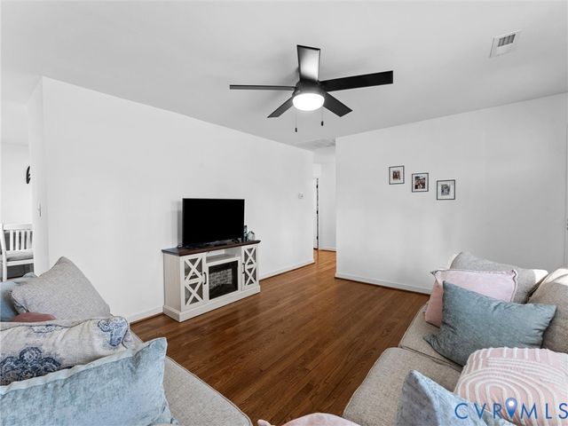 128 Labrook Dr, Richmond, VA 23225