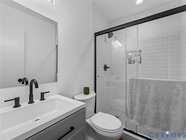 128 Labrook Dr, Richmond, VA 23225