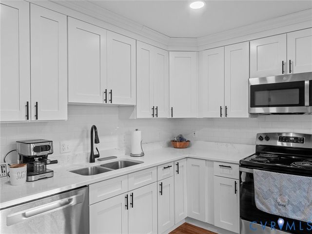128 Labrook Dr, Richmond, VA 23225