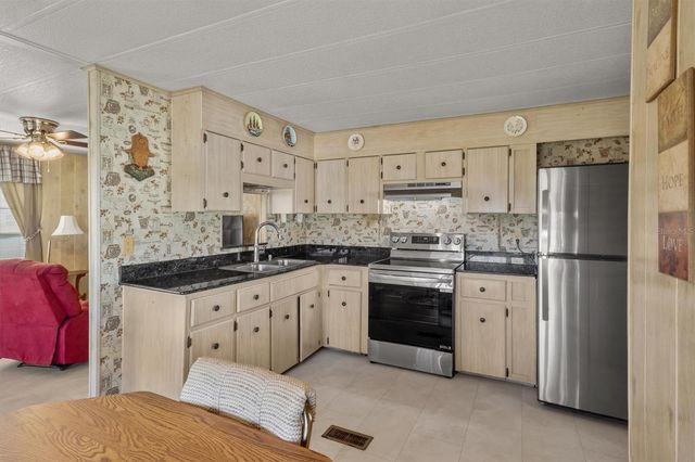 6721 CANTERBURY DRIVE NE, Winter Haven, FL 33881