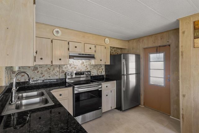 6721 CANTERBURY DRIVE NE, Winter Haven, FL 33881