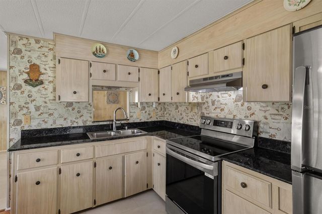 6721 CANTERBURY DRIVE NE, Winter Haven, FL 33881