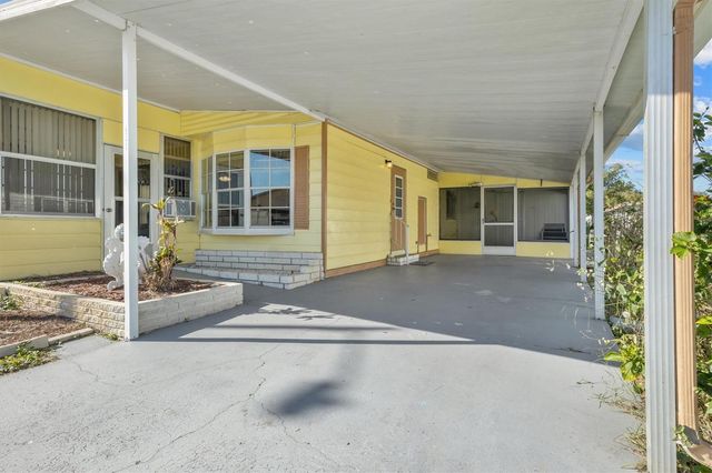 6721 CANTERBURY DRIVE NE, Winter Haven, FL 33881