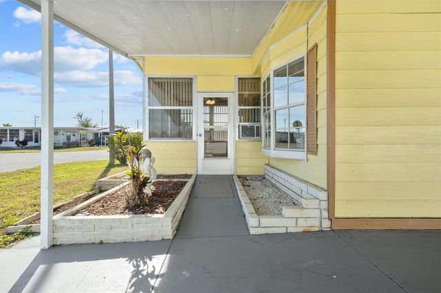 6721 CANTERBURY DRIVE NE, Winter Haven, FL 33881