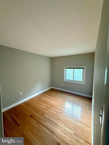 2916 CANTANIA PL, Woodbridge, VA 22192