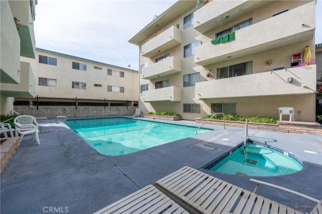 5400 Lindley Avenue 221, Encino, CA 91316