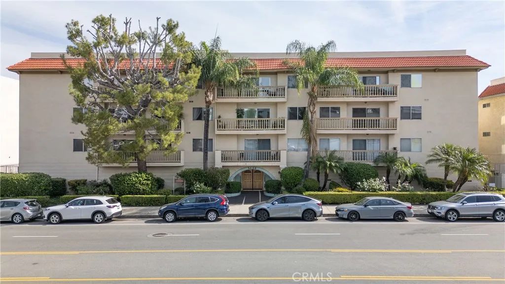 5400 Lindley Avenue 221, Encino, CA 91316