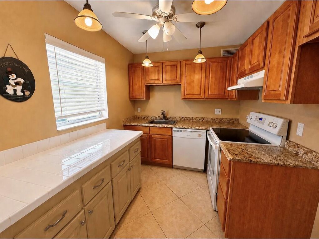 120 Brittany Terrace C, Delray Beach, FL 33446