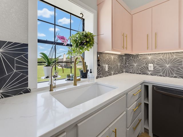 129 Coyote Cave Lane, Alvord, TX 76225