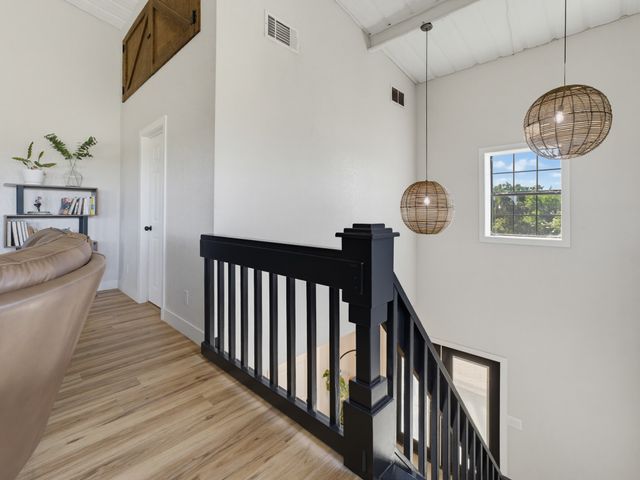 129 Coyote Cave Lane, Alvord, TX 76225