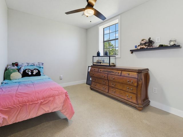 129 Coyote Cave Lane, Alvord, TX 76225