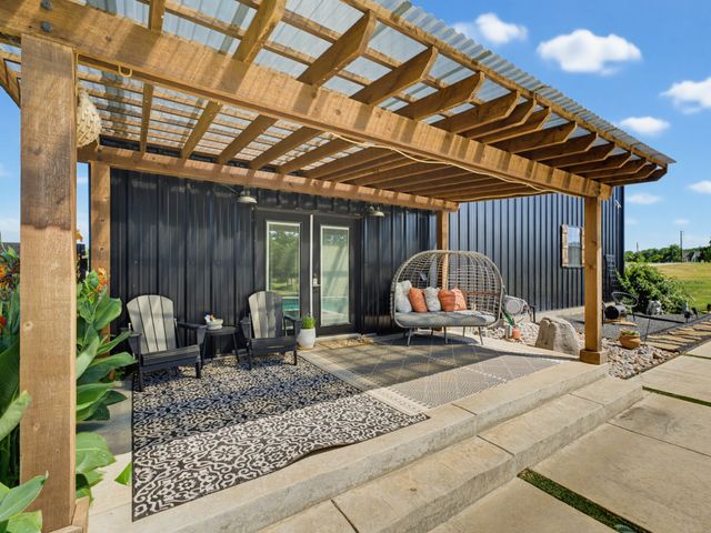 129 Coyote Cave Lane, Alvord, TX 76225