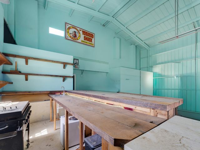 129 Coyote Cave Lane, Alvord, TX 76225