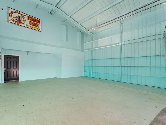 129 Coyote Cave Lane, Alvord, TX 76225