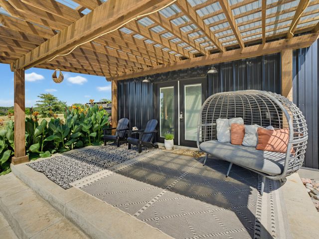 129 Coyote Cave Lane, Alvord, TX 76225