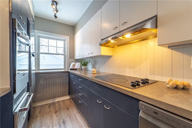 187 Chestnut Hill Drive, Irondequoit, NY 14617